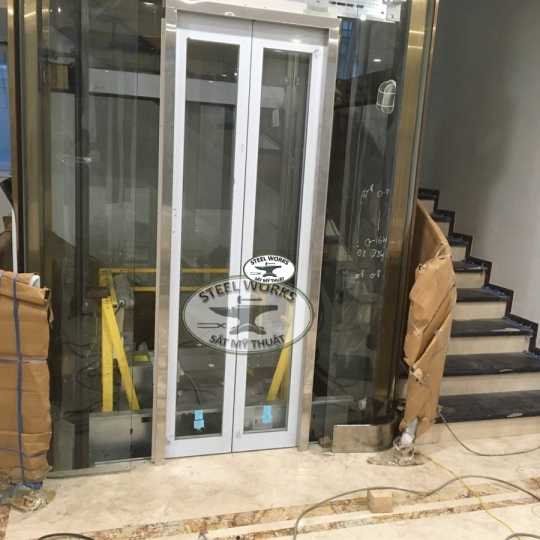 Lan Can Cầu Thang Đồng Thau - khu SALA Quận 2 HCM. Brass StairCase Railing - Sala D2 HCM City